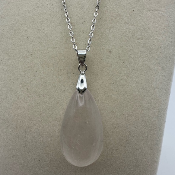 Set of Rose Quartz Teardrop Pendant Necklace and Rose Quartz Ring - Picture 6 of 16